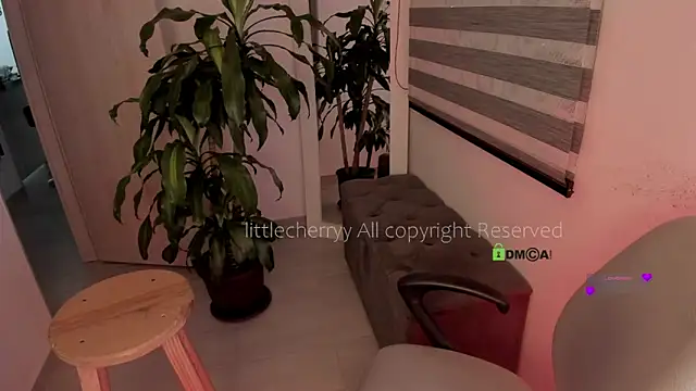  littlecherryy  online show from October 5, 1:10 am