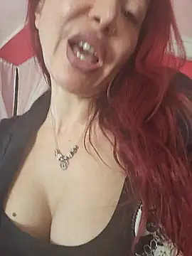 Snapshot of Carolina_red chatting on March 9, 12:41 pm Carolina red online show from March 9, 12:41 pm