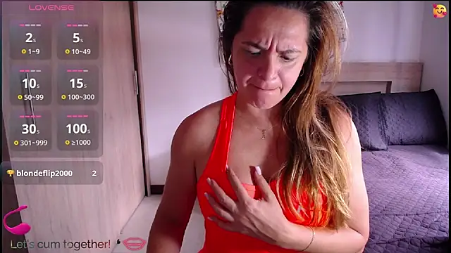 ParisW online show from October 24, 4:47 pm