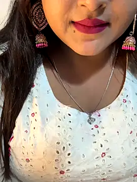 Ayesha mahi online show from October 5, 5:07 pm