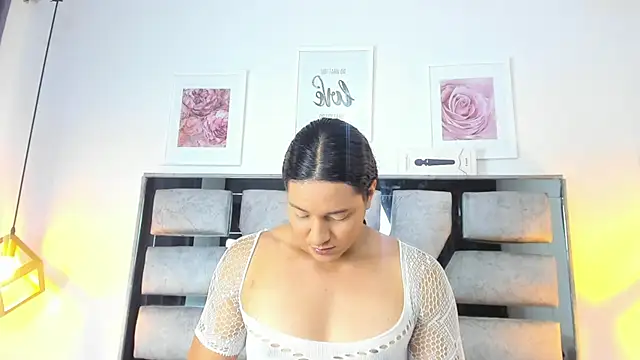 Alison Chan  online show from July 15, 9:30 pm