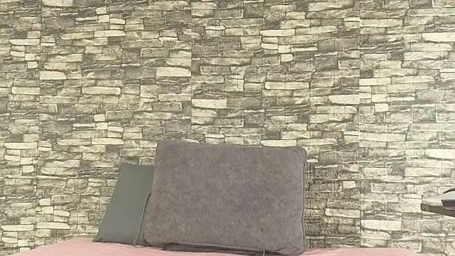 alondrabigtits online show from December 15, 12:32 pm