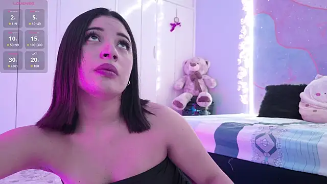 RileySkye online show from June 15, 8:20 pm