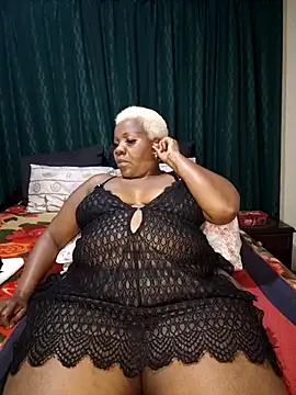 dirasweetlipsxx online show from August 5, 7:20 pm