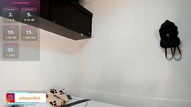  ashleymiller online show from September 8, 7:02 pm