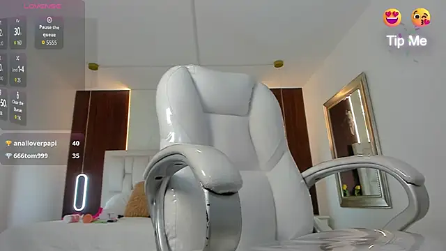 Mia brunette26 online show from June 7, 7:04 am