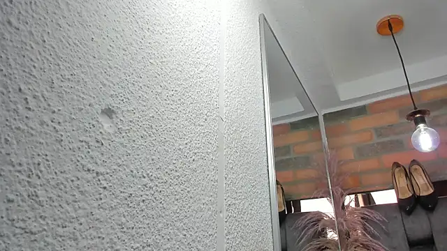 JESSYCORTES online show from October 27, 3:18 pm