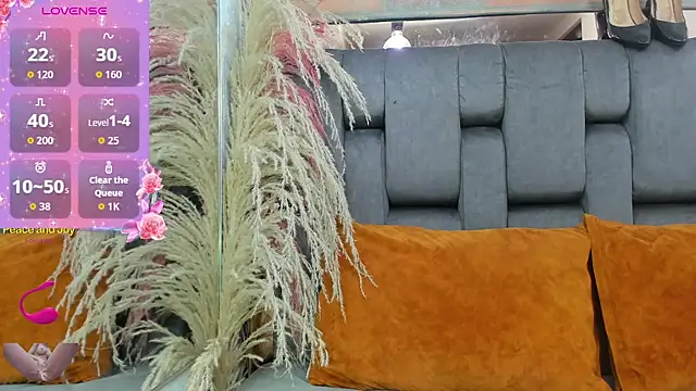 JESSYCORTES online show from March 14, 2:56 am