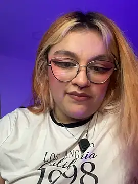 SophiaWeestt99 online show from July 19, 4:59 am