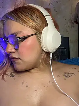 SophiaWeestt99 online show from February 10, 5:43 am