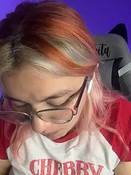 SophiaWeestt99 online show from August 2, 2:25 am