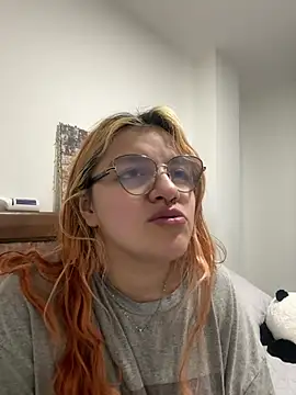 SophiaWeestt99 online show from July 15, 4:28 am