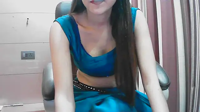 Snapshot of collage_hoty chatting on September 13, 5:43 pm collage hoty online show from September 13, 5:43 pm