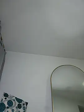 camilawm19 online show from October 31, 7:23 am