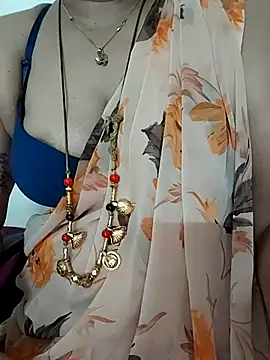 gaurika18 online show from December 2, 11:07 pm