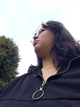 lara moon25 online show from December 22, 6:55 pm