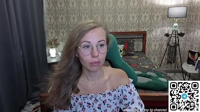 Lill Mary online show from July 1, 2:33 am
