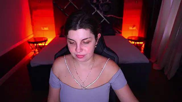 MirandaWong online show from November 5, 7:02 am