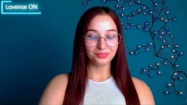 Snapshot of Jessie_Kisss chatting on October 17, 11:46 am Jessie Kisss online show from October 17, 11:46 am