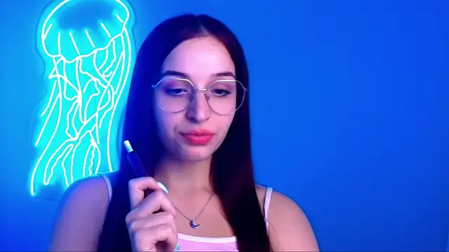 Snapshot of Jessie_Kisss chatting on September 18, 5:44 pm Jessie Kisss online show from September 18, 5:44 pm