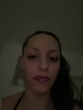 Chiara0102 online show from May 6, 10:47 pm