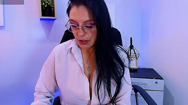Zuzana21 online show from August 4, 1:17 pm