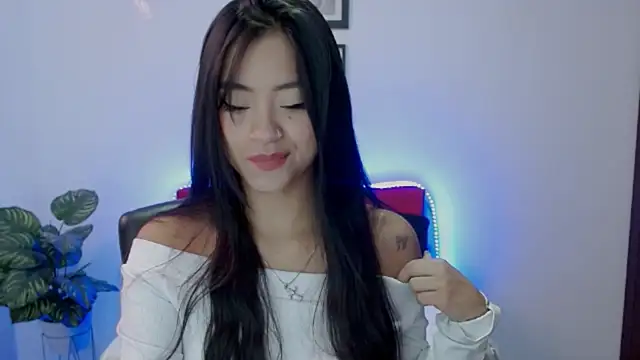 NatalyEscobar lx online show from February 25, 1:42 pm