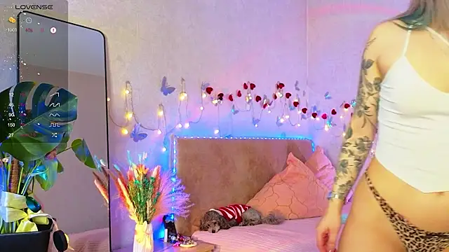 lavenderluxe online show from February 9, 1:02 pm