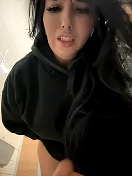 Tisha Busty online show from November 22, 1:25 pm