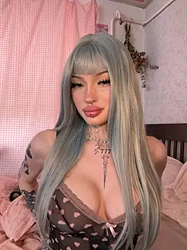 madelinexx online show from July 12, 1:01 pm