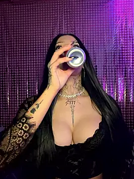 madelinexx online show from January 13, 3:05 pm