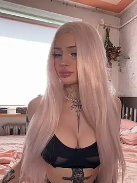 madelinexx online show from June 21, 7:45 am