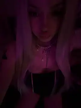 madelinexx online show from August 1, 8:44 pm