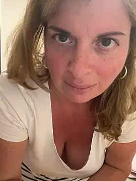 Lombada online show from August 6, 9:44 pm