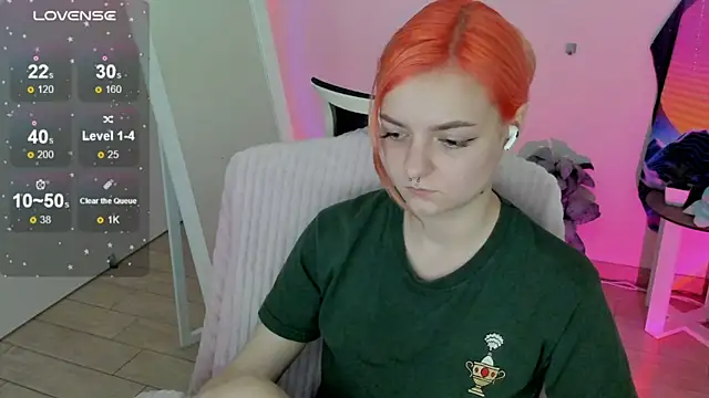 Snapshot of Fire_Bestie chatting on September 29, 1:27 pm Fire Bestie online show from September 29, 1:27 pm