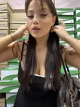 Chloe  Moon online show from June 10, 2:16 pm