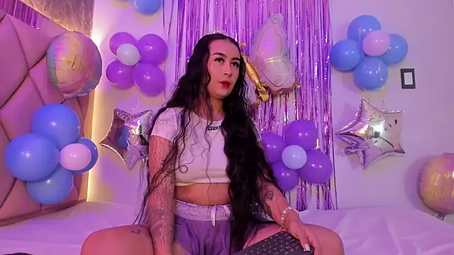 AntonellaQueenn online show from November 27, 11:35 am