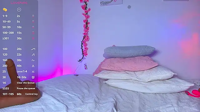 PollyGrey  online show from March 16, 4:15 am