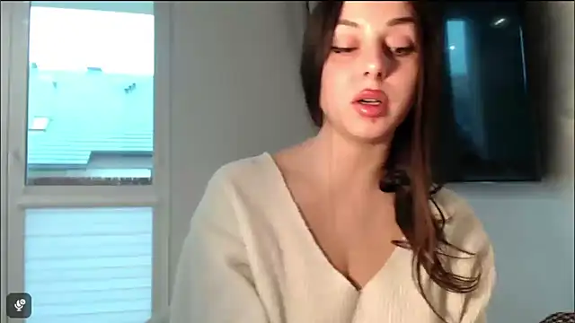 courtneyPerfect online show from November 11, 9:17 am