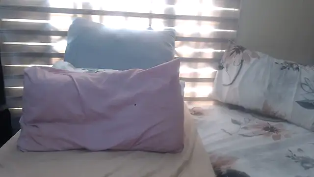 Foxybrownxx1 online show from July 25, 10:33 am