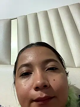 queen angelique online show from January 17, 2:41 am