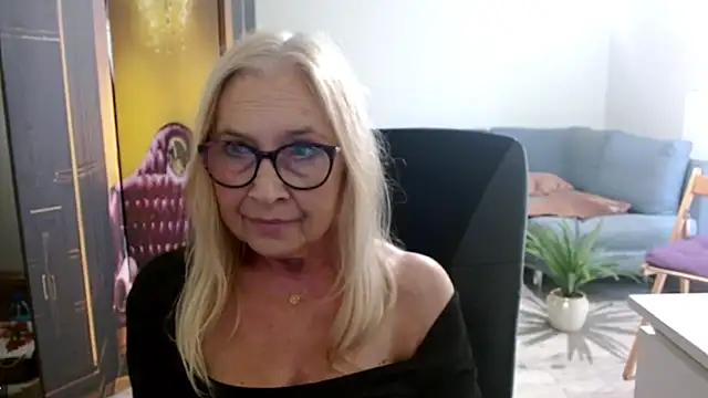 sofia xkiss online show from September 15, 1:52 pm