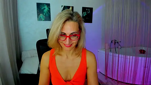 MuseOfStage online show from March 5, 11:50 am