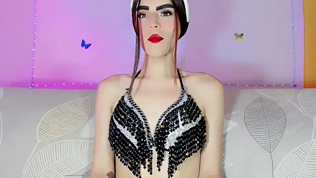TatiGil online show from June 25, 11:50 pm