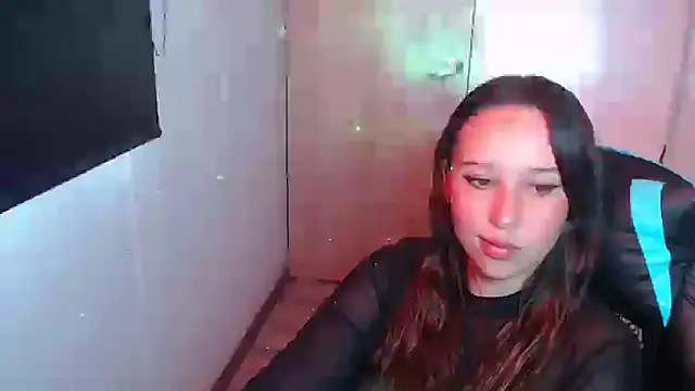 Skarlet Adams28 online show from March 17, 8:35 pm