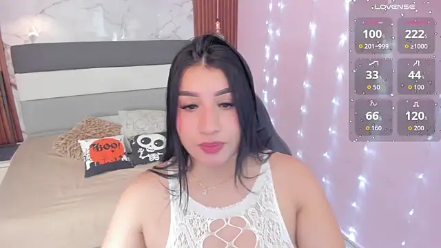 ALICESTARKK online show from October 28, 1:50 pm