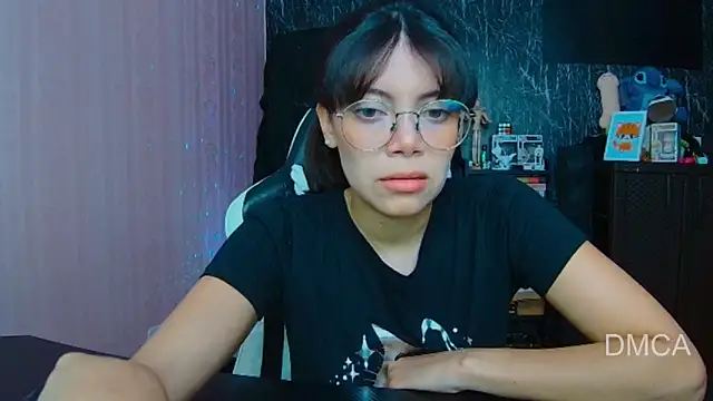 Snapshot of Drea_Foox chatting on October 16, 2:25 am Drea Foox online show from October 16, 2:25 am