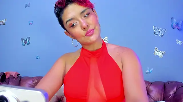 Kaira mosse online show from June 21, 12:20 pm