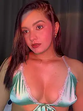 Melanyprada online show from July 16, 3:55 am