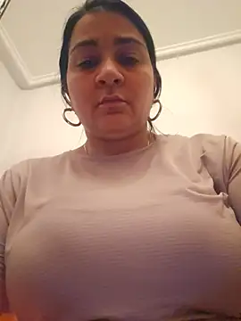 paulinaDiaz1 online show from May 24, 8:08 pm